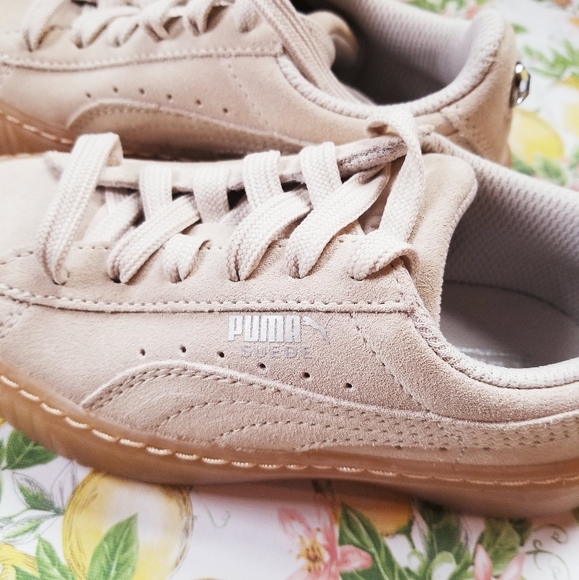 NWT girls PUMA Shoes 💫SALE💫 - Picture 6 of 9